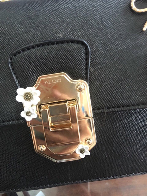 Túi xách ALDO kèm theo phụ kiện