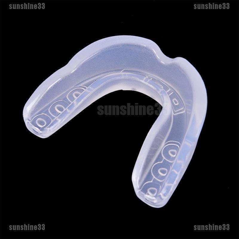 Dụng cụ bảo vệ răng miệng chuyên dụng khi chơi thể thao boxing / Muay Thai