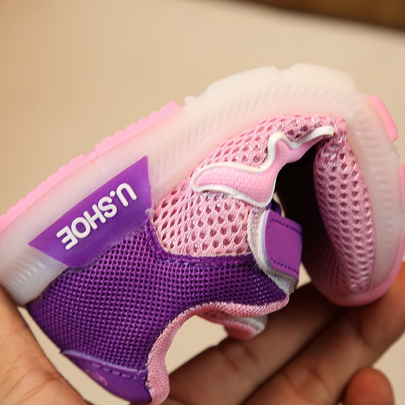 Giày thể thao có đèn LED phát sáng thoáng khí chất lượng dành cho bé