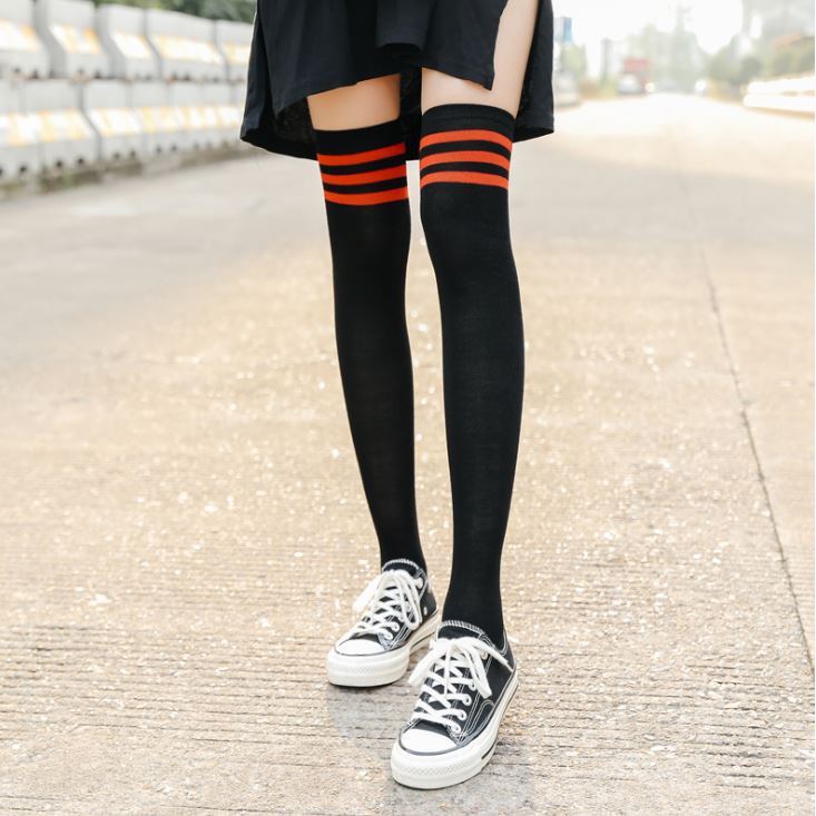 Tất Vớ Qua Gối cho Các Bạn Nữ Style HQ