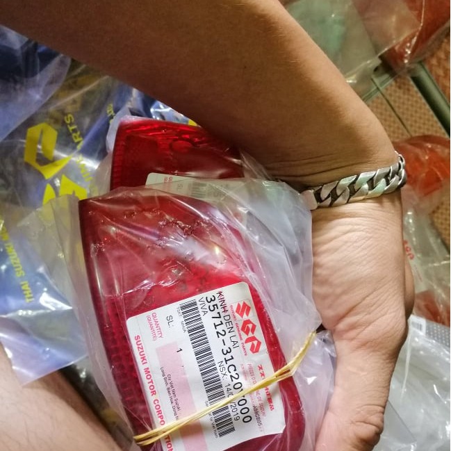 Bộ nắp đèn hậu suzuki viva 110