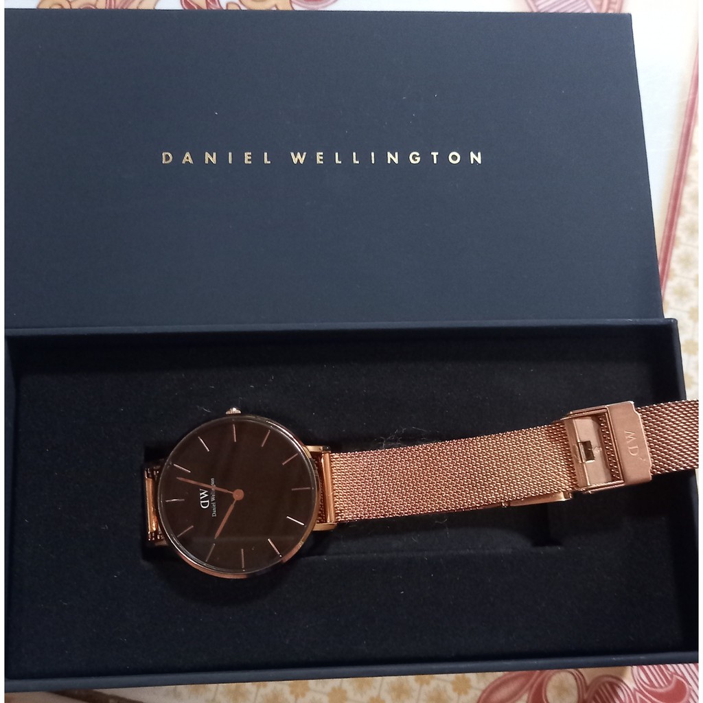 Đồng hồ DW chính hãng - Giới tính nữ - Daniel Wellington ( pass lại )