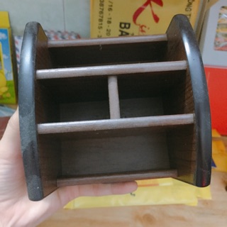 Khay kệ cắm bút gỗ đựng đồ đa năng xoay được