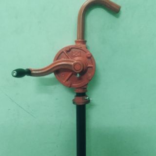 ( Ship liền ) Bơm dầu quay tay ( Hàng chuẩn loại 1 )