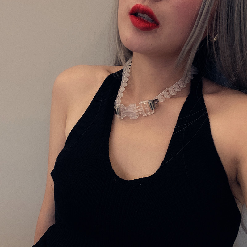 Dây chuyền acrylic trong suốt phong cách hip hop thời trang