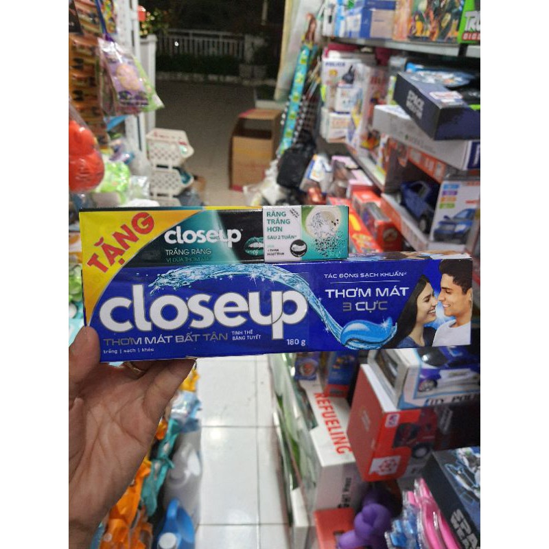 [ tặng kèm KDR close up dừa 30gr] Kem đánh răng close up 180gr