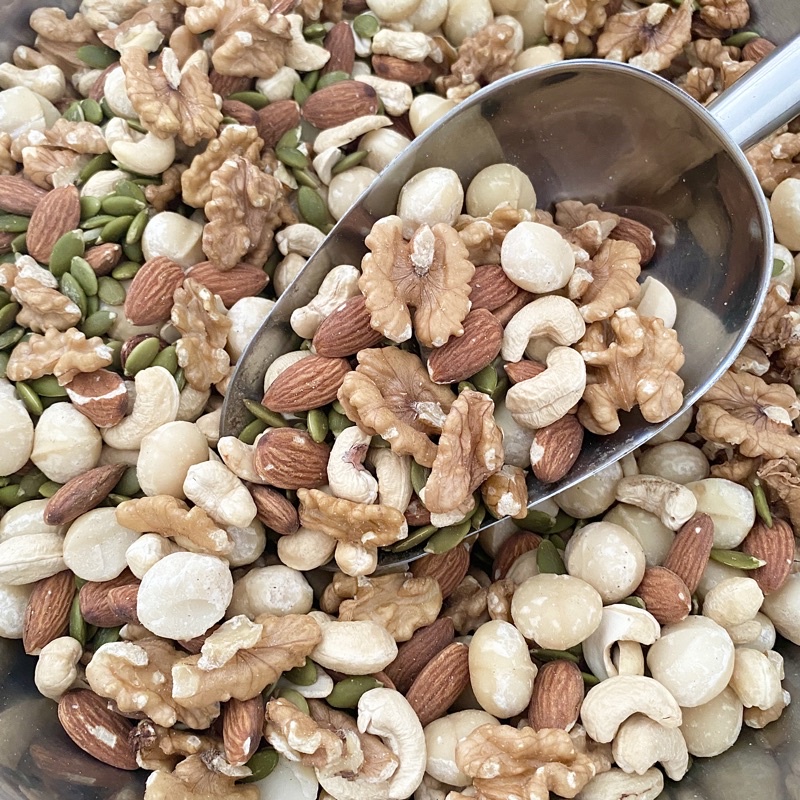 Mix Nuts : Maca, Hạt Điều, Hạnh Nhân, Óc Chó, Bí Xanh