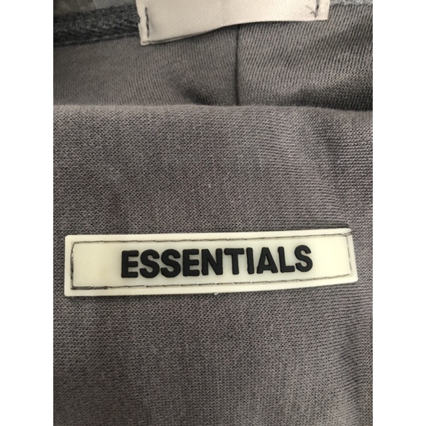 [SẴN] Áo khoác hãng Essentials CHỮ CAO SU (có kèm ảnh thật) | BigBuy360 - bigbuy360.vn