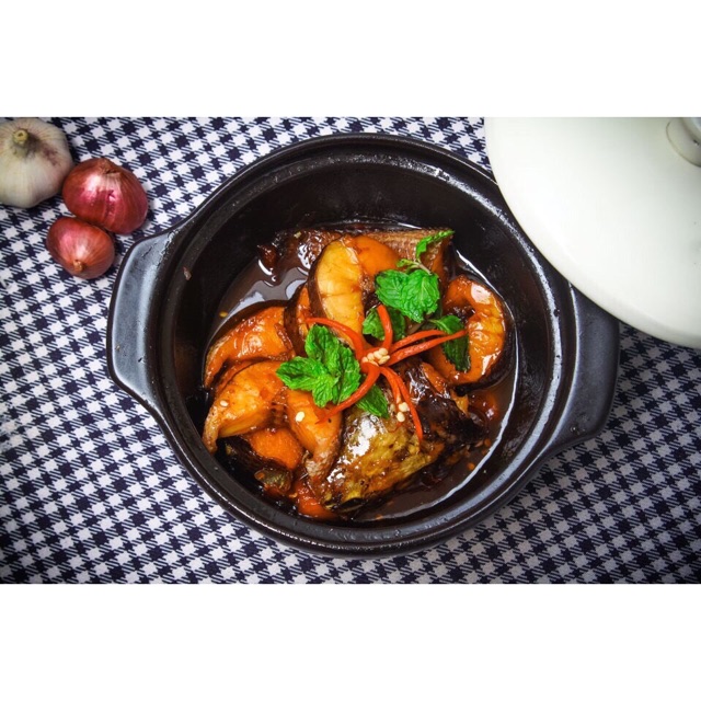 NỒI ĐẤT TRÁNG MEN -NẮP THUỶ TINH CAO CẤP 500ml