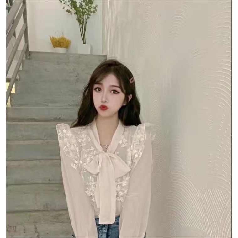 Áo sơ mi ren thắt nơ bánh bèo cho nữ