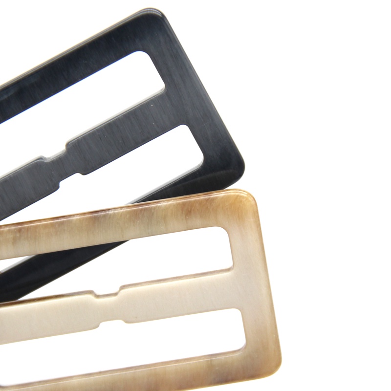 Set 2 Khóa Thắt Lưng Màu Đen / Be Bằng Nhựa Resin Dùng May Áo Khoác / Túi Xách Handmade