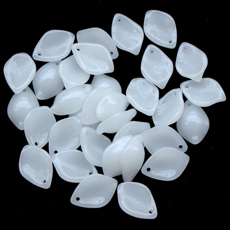 5 cánh hoa lily ngắn 12*19 mm chất liệu bột đá ép nguyên liệu làm trâm, làm trang sức