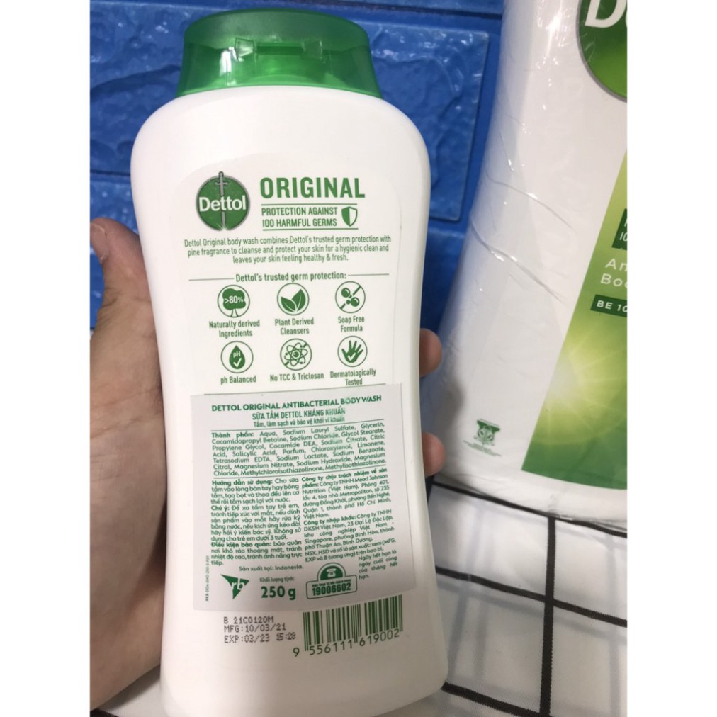 Sữa tắm Dettol kháng khuẩn (200g- 950g/chai)