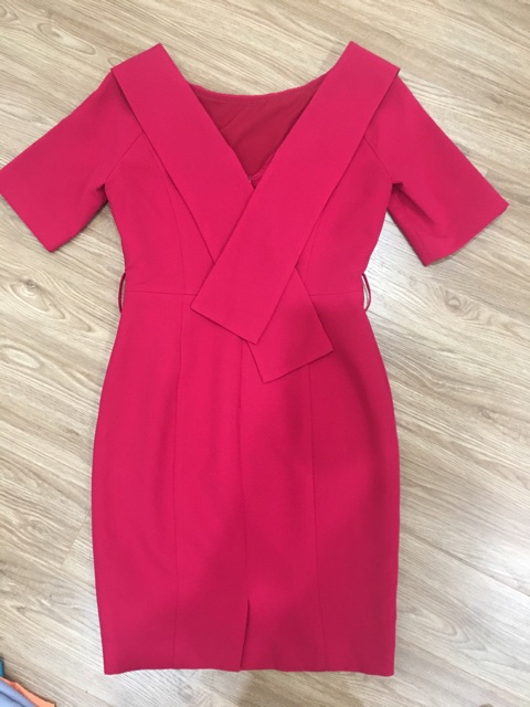 Váy của elise size M.