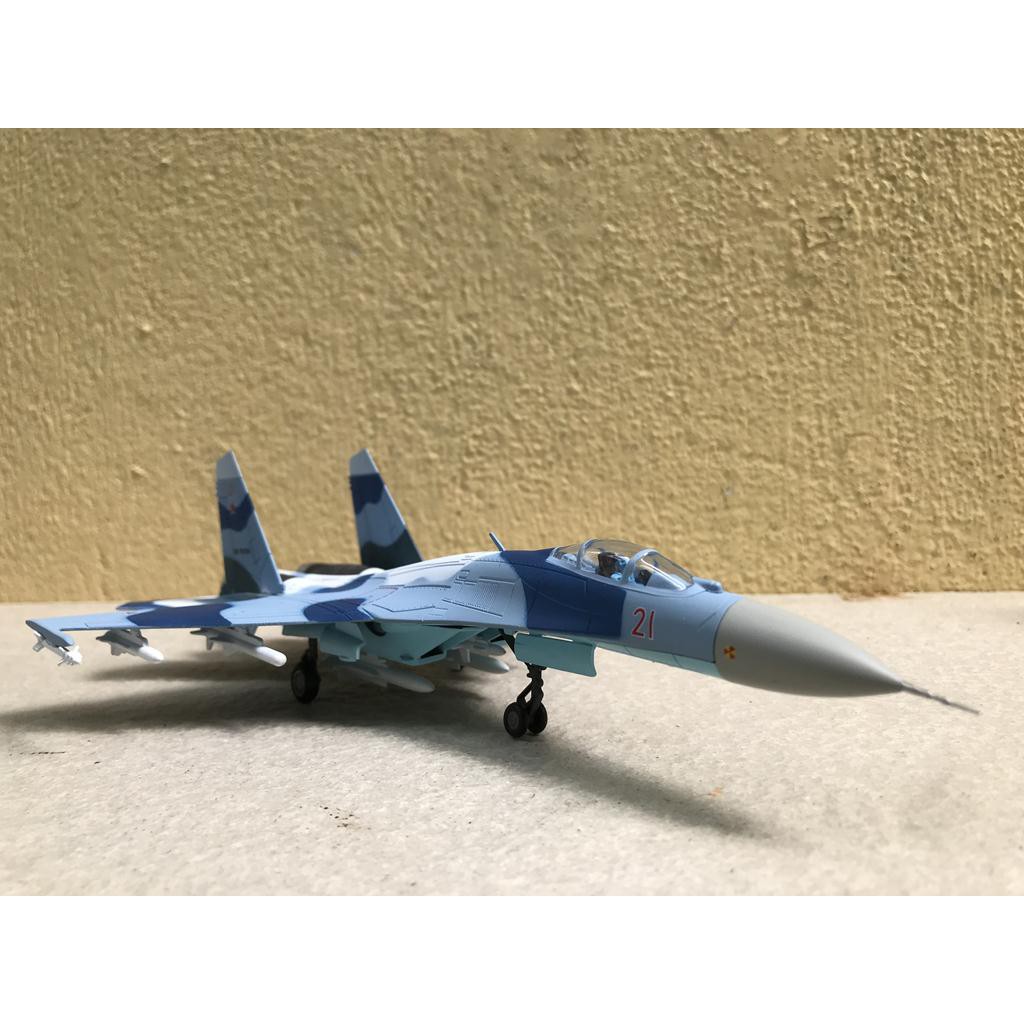 Mô hình Máy bay Sukhoi SU-27 - 1:100