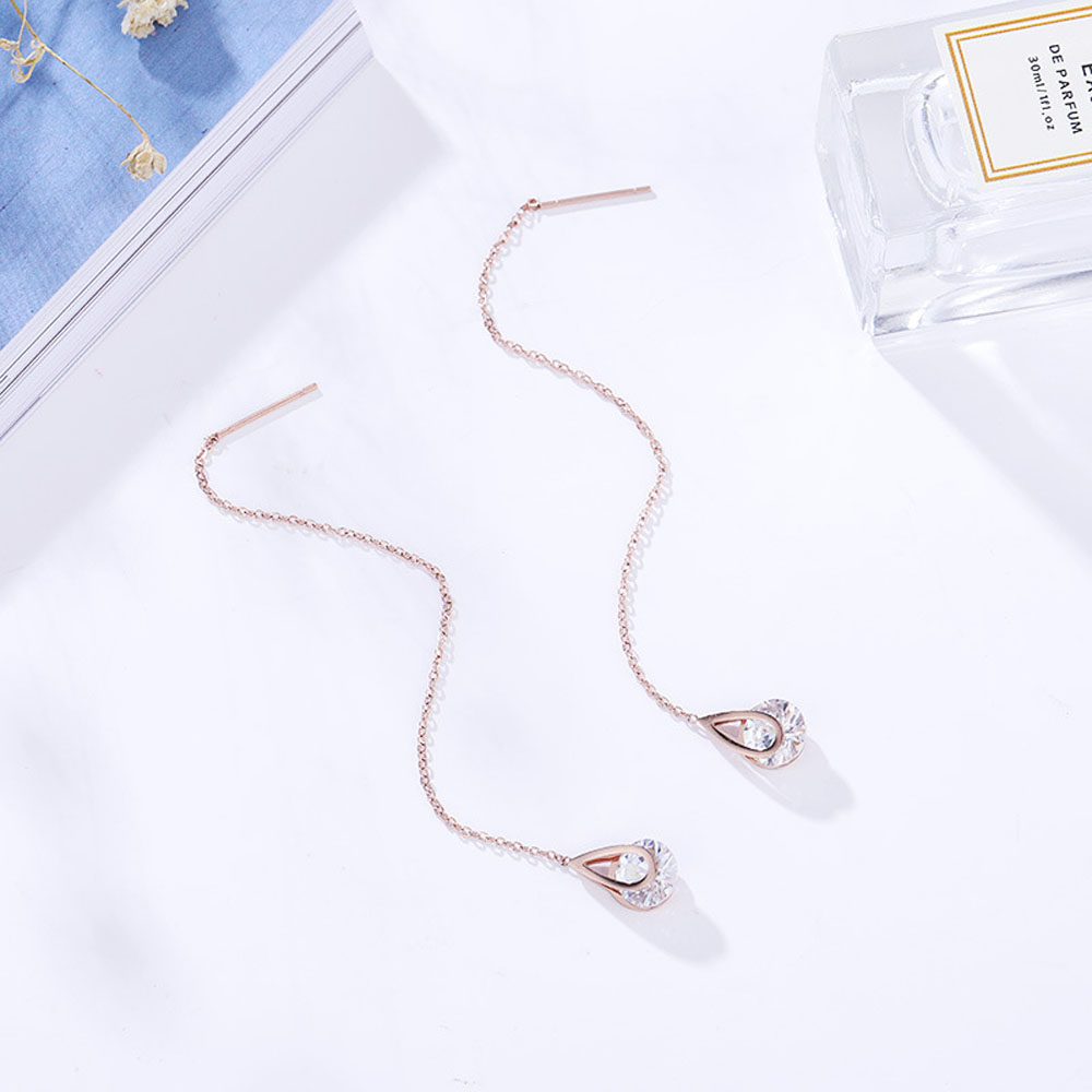 Khuyên Tai Nữ Trang Dáng Dài Tạo Hình Độc Đáo