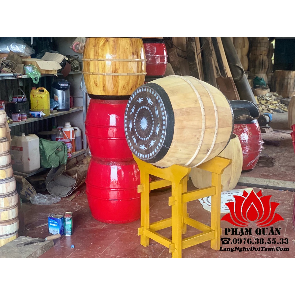 Trống nhà thờ họ, trống trường học, trống chùa( mặt 40cm x cao 60cm) tang trần kèm dùi trống và giá trống