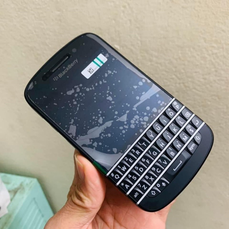 Vỏ điện thoại BlackBerry Q10 gồm MÀN HÌNH