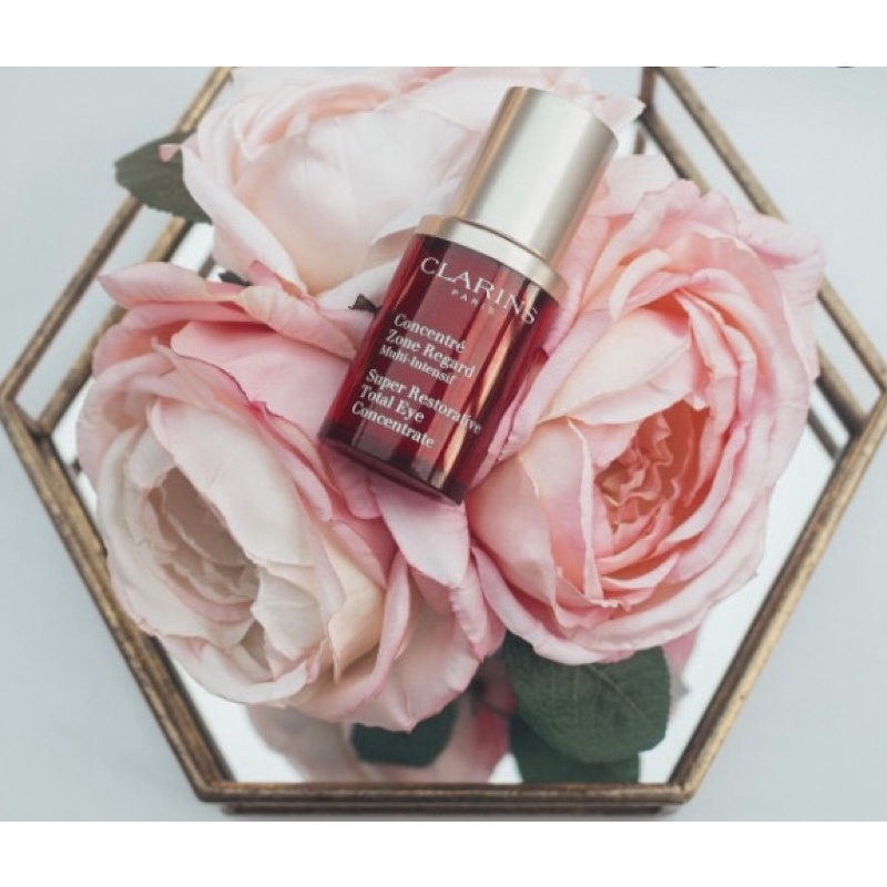 Kem dưỡng mắt Clarins Concentré Zone Ragard Super Restorative Eye Total Concentrate | BigBuy360 - bigbuy360.vn