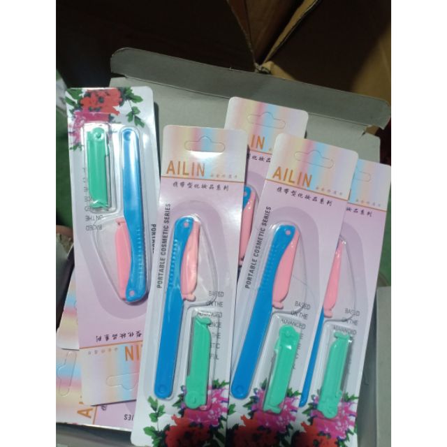 Cạo Mày , Cạo Râu Ailin