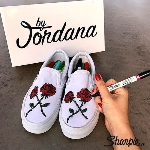 Bút sơn ngòi kim vẽ lên mọi bề mặt Sharpie Oil Based Extra Fine