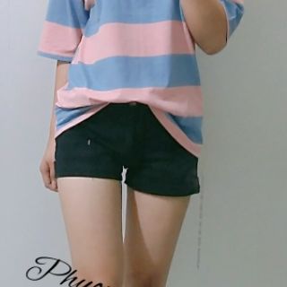 Áo phông form rộng kẻ ngang