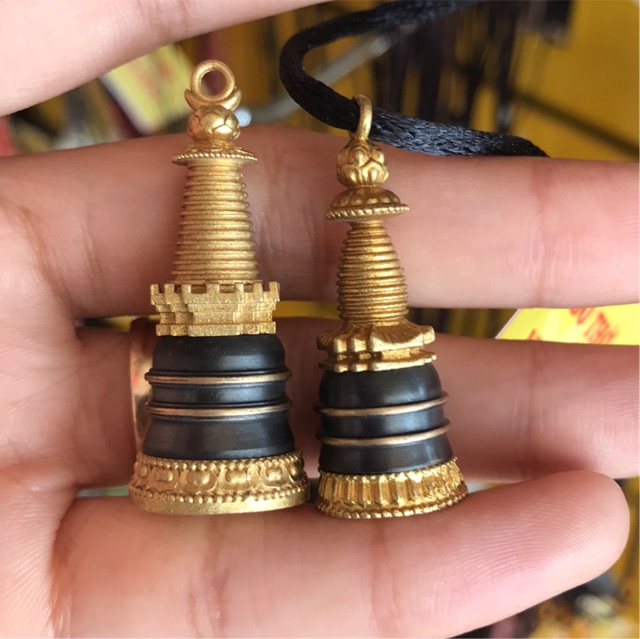 Tháp Katang đeo cổ đồng