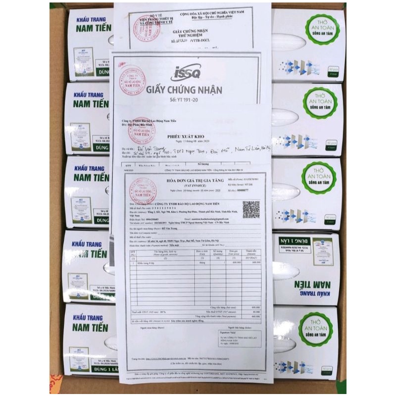 Khẩu trang y tế 4 lớp kháng khuẩn chính hãng một hộp 50 chiếc