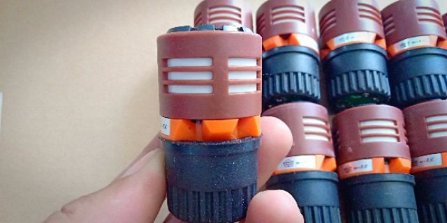Củ mic tone thanh trị giọng khàn