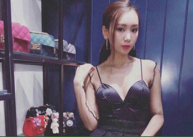 Áo bra von satin (Áo lót vải phi bóng)