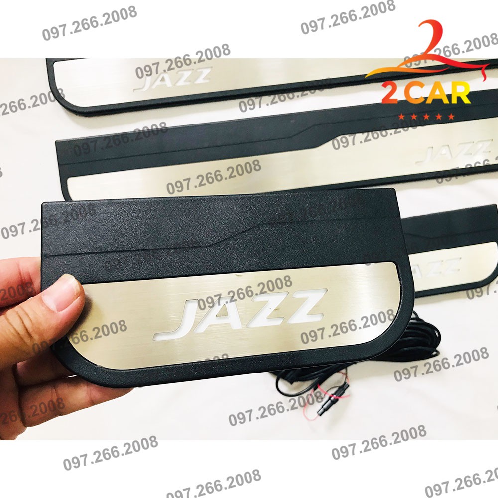 Ốp bậc cửa, nẹp bước chân ngoài xe Honda Jazz 2018-2022, loại có đèn