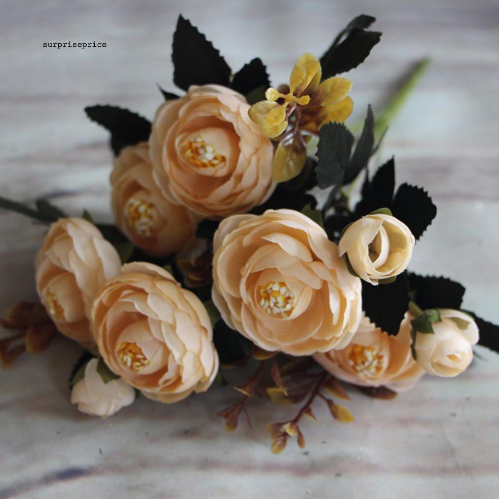 Bó hoa hồng nhân tạo bằng vải xinh xắn dùng trang trí