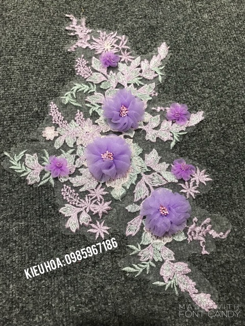 Tấm ren đính hoa