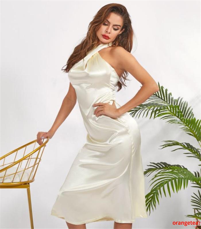 Đầm ôm Dài Lưng Trần Lấp Lánh Quyến Rũ