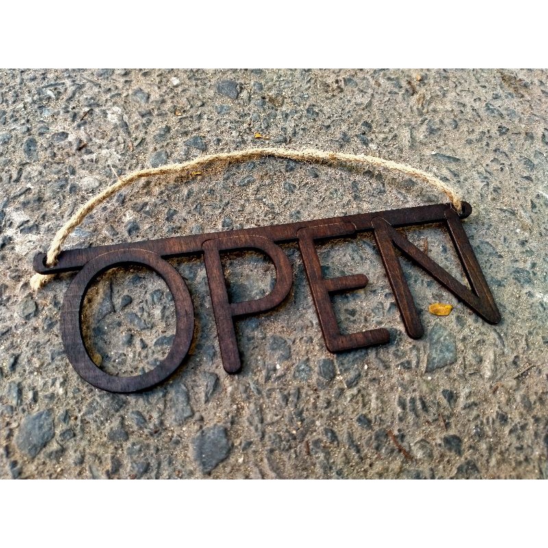 Chữ gỗ mẫu treo cửa nội dung "OPEN/CLOSED" + kèm dây treo - LUMY Wood Decor