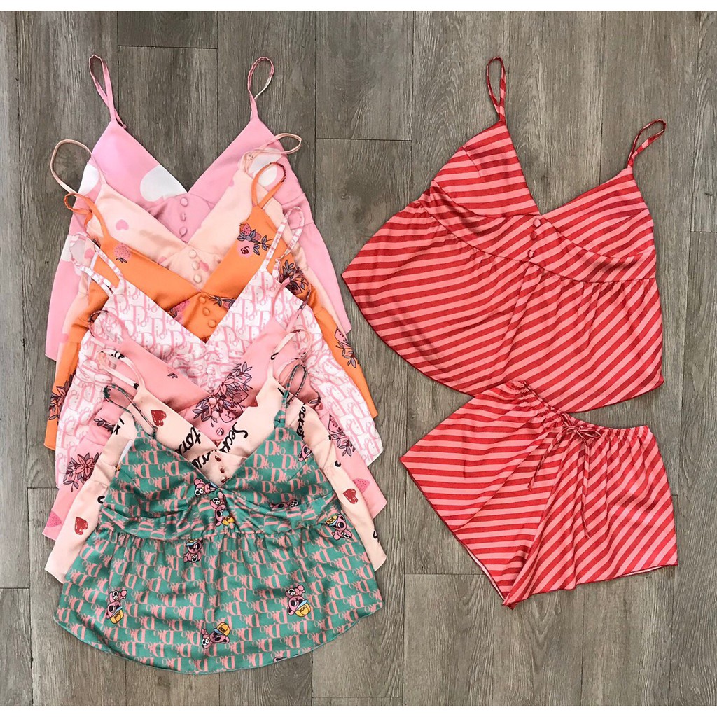 Đồ Ngủ Lụa Satin Họa Tiết Áo Dây Quần Cộc Freesize | BigBuy360 - bigbuy360.vn