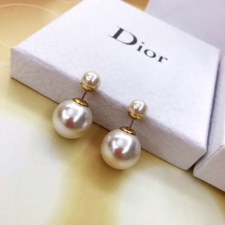Bông tai thời trang Dior đính ngọc trai phong cách retro