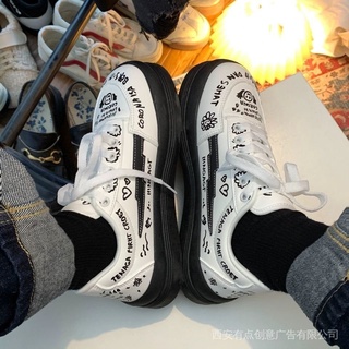 Round toe shoes women s white thick-soled doodle shoes new Hong Kong style casual sneakers 2022 spring ins trendy thumbnail