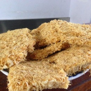 Cơm Cháy Siêu Chà Bông Gói 250GR! Cơm Cháy Giòn Rụm Chà Bông Ngọt Thịt, Sốt Mắm Đậm Đà Thơm Ngon Đúng Điệu | BigBuy360 - bigbuy360.vn