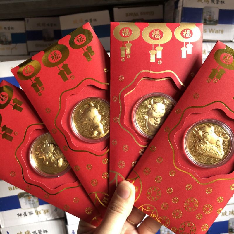 Một Bao Lì Xì Tết Hình Con Trâu Mạ Vàng 24K May Mắn - lì xì trâu vàng - hình ngẫu nhiên