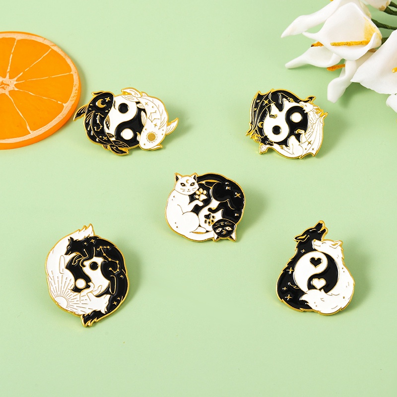 Ghim Cài Áo Hình Động Vật Cá/Mèo/Cáo Tráng Men Màu Đen Trắng Sáng Tạo 5 Kiểu Dáng Làm Quà Tặng Cho Bạn Bè