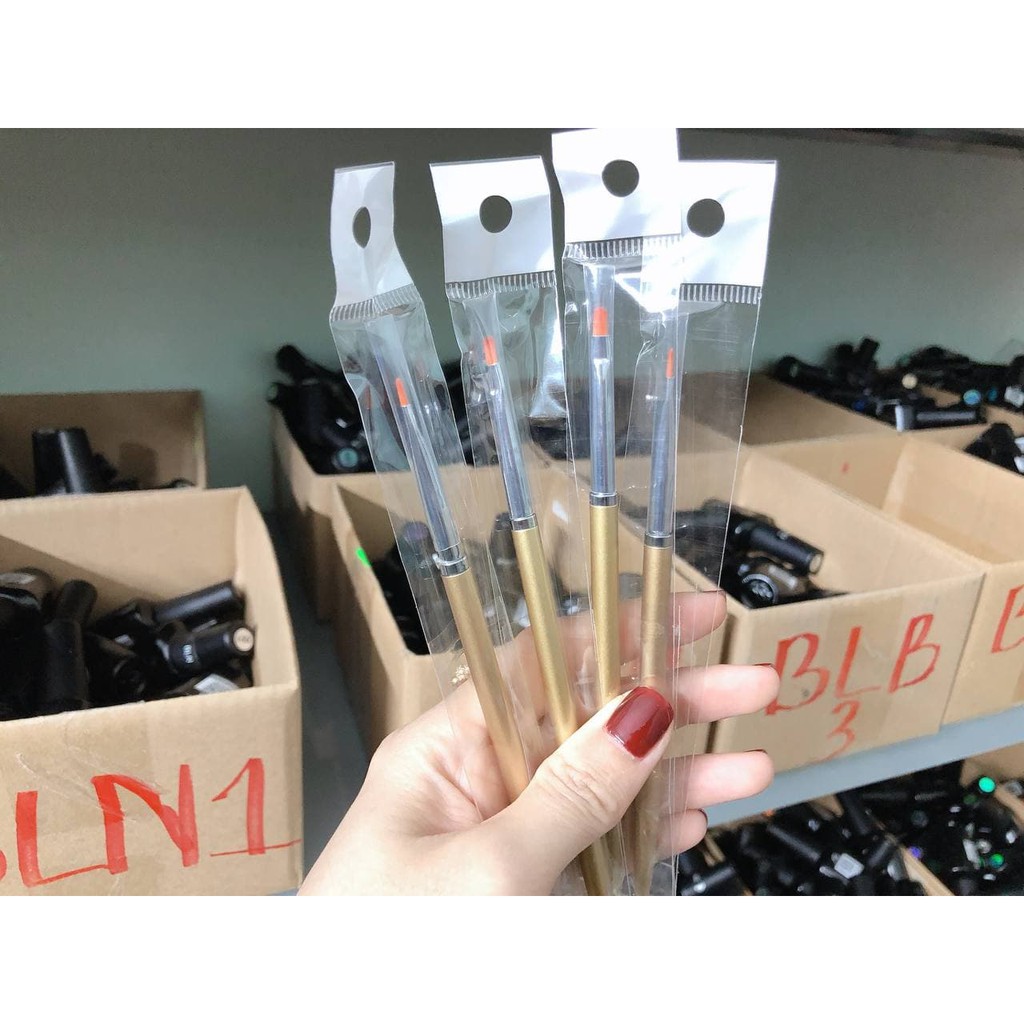 Cọ vẽ hoa cúc cán vàng, siêu đẹp giá cạnh tranh