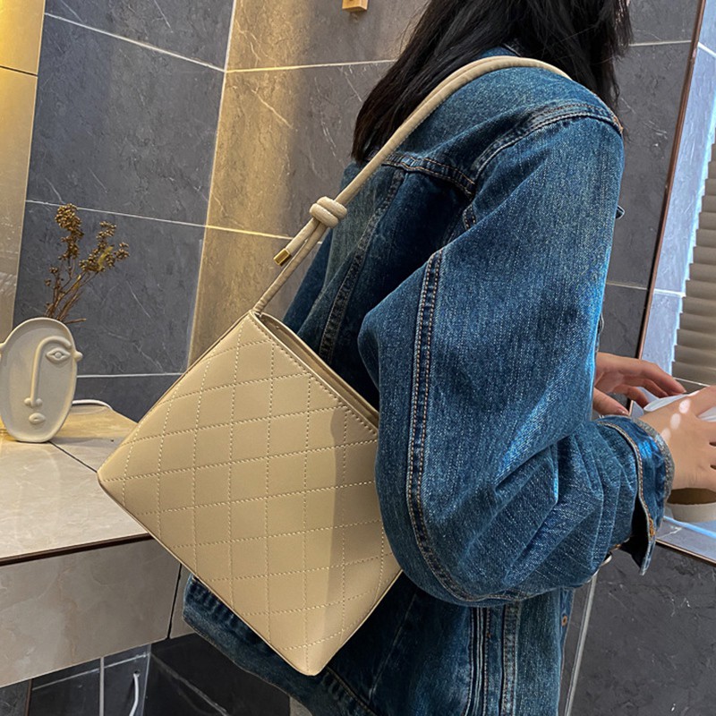 Túi Đeo Chéo Hình Thoi Độc Đáo Thời Trang Cho Nữ