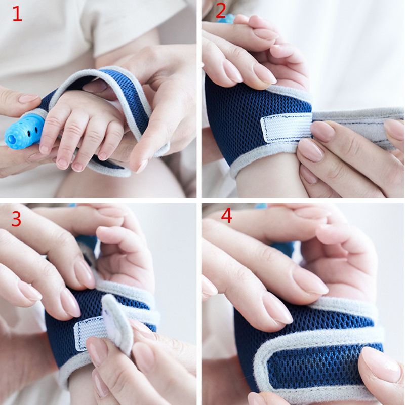 Đôi găng tay ngậm mọc răng an toàn cho em bé