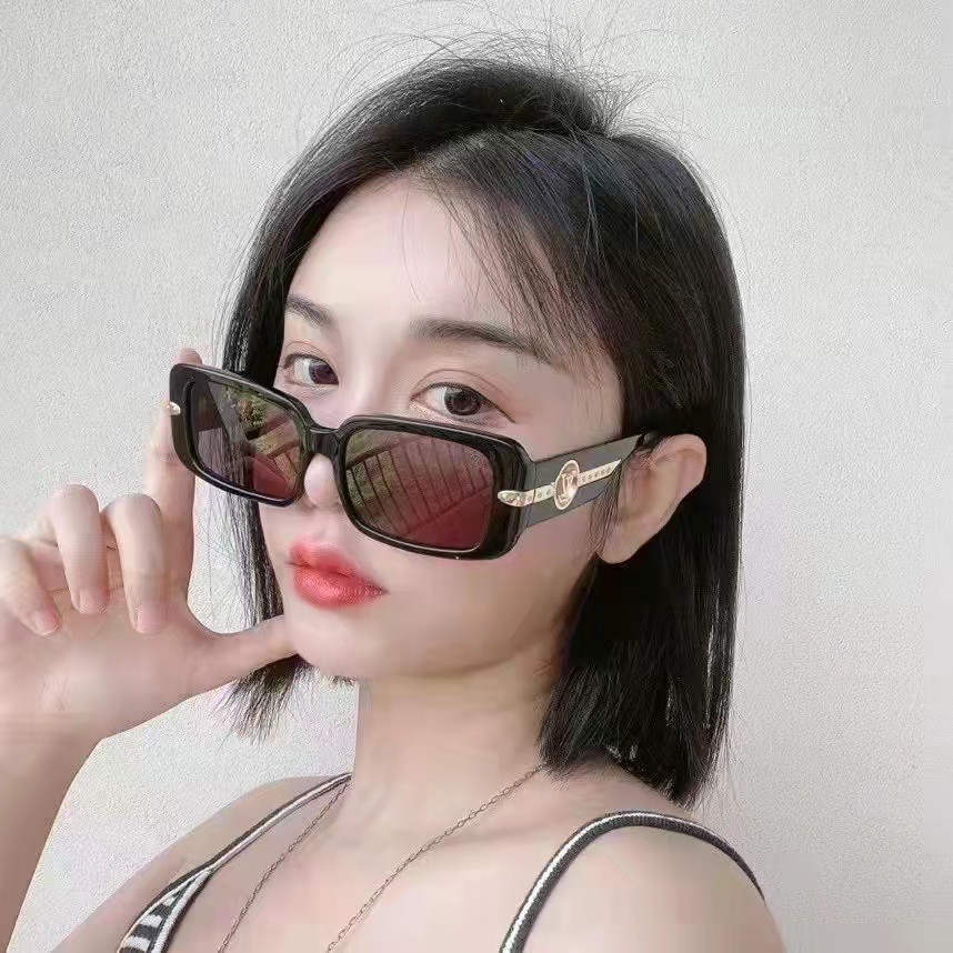 Kính mát thời trang đường phố Âu Mỹ 2021