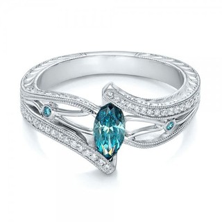 Nhẫn Đính Hôn Đính Đá Topaz Sang Trọng