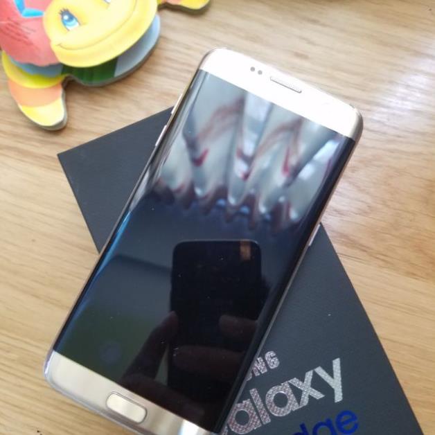 Điện thoại SAMSUNG GALAXY S7 EDGE ram 4G/32G, chơi PUBG/Free/Liên Quân đỉnh chất