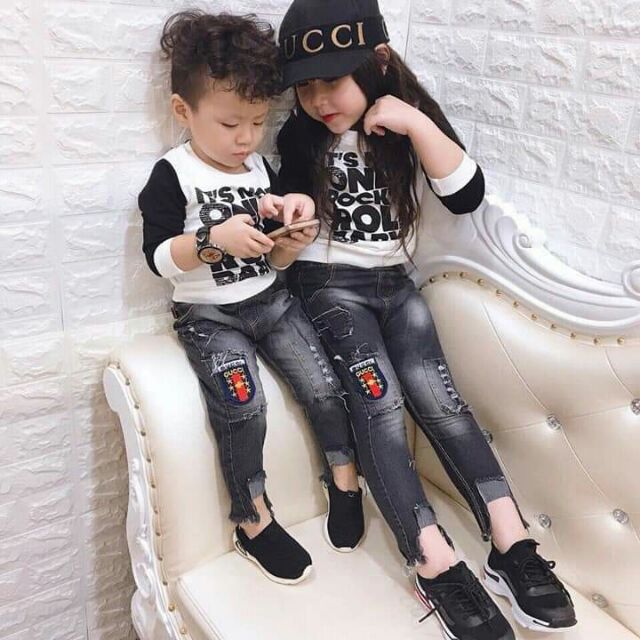 Quần jean mềm cho bé