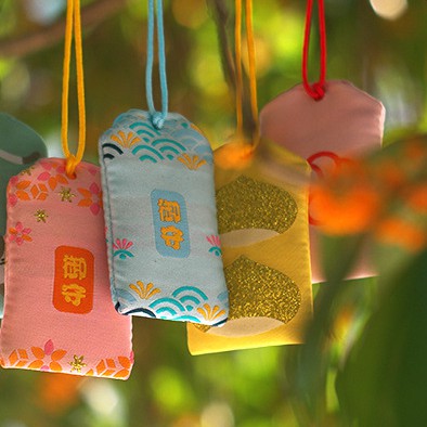 Túi Phước May Mắn Omamori tặng Đá Ngũ Sắc