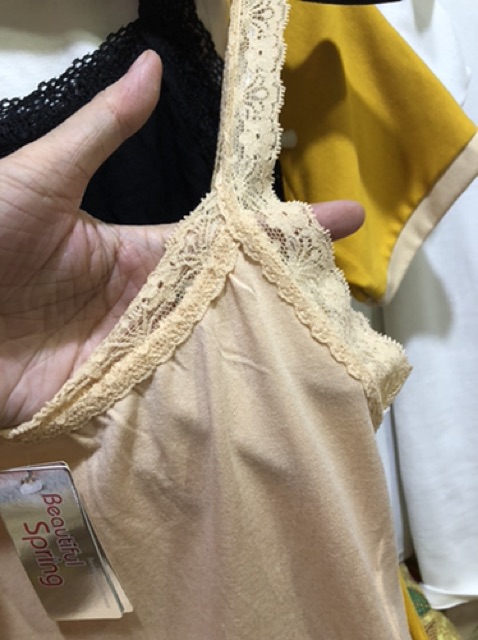 Áo lồng mặc bên trong vest hoặc sơ mi